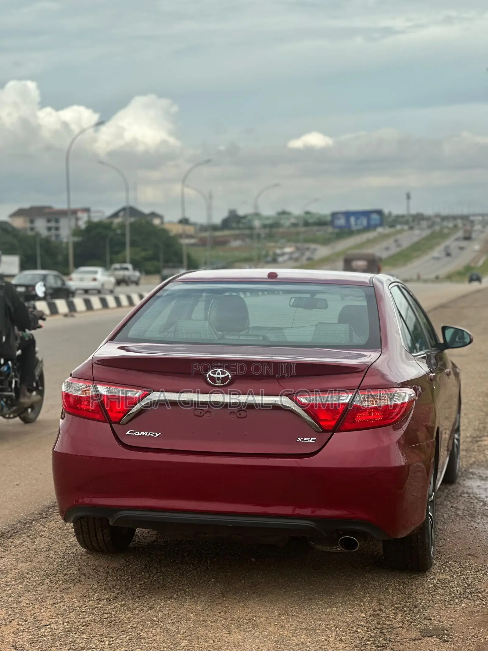 Toyota Camry XSE 4dr Sedan (2.5L 4cyl 6A) 2015 Red
