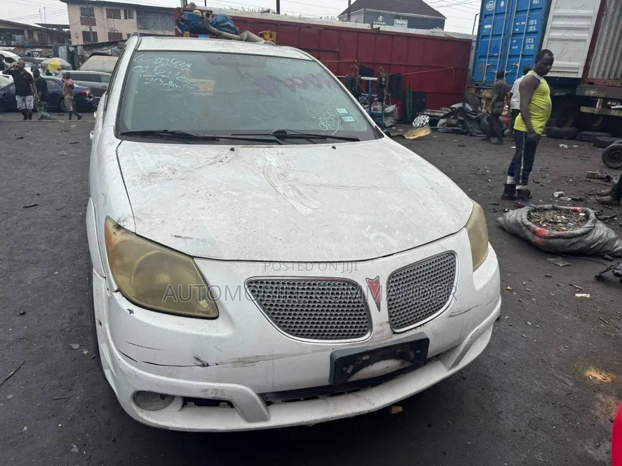 Pontiac Vibe 2006 White