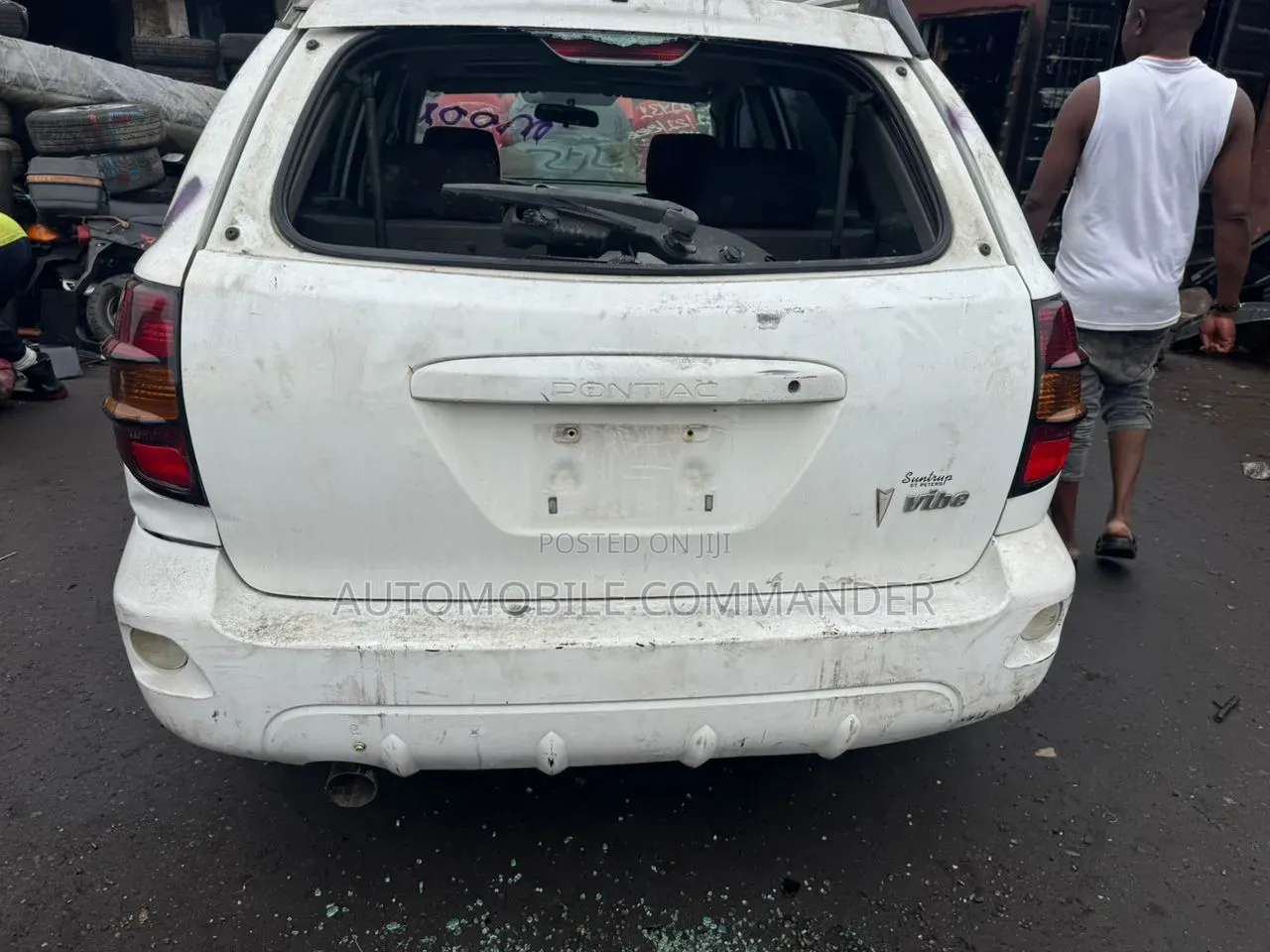 Pontiac Vibe 2006 White