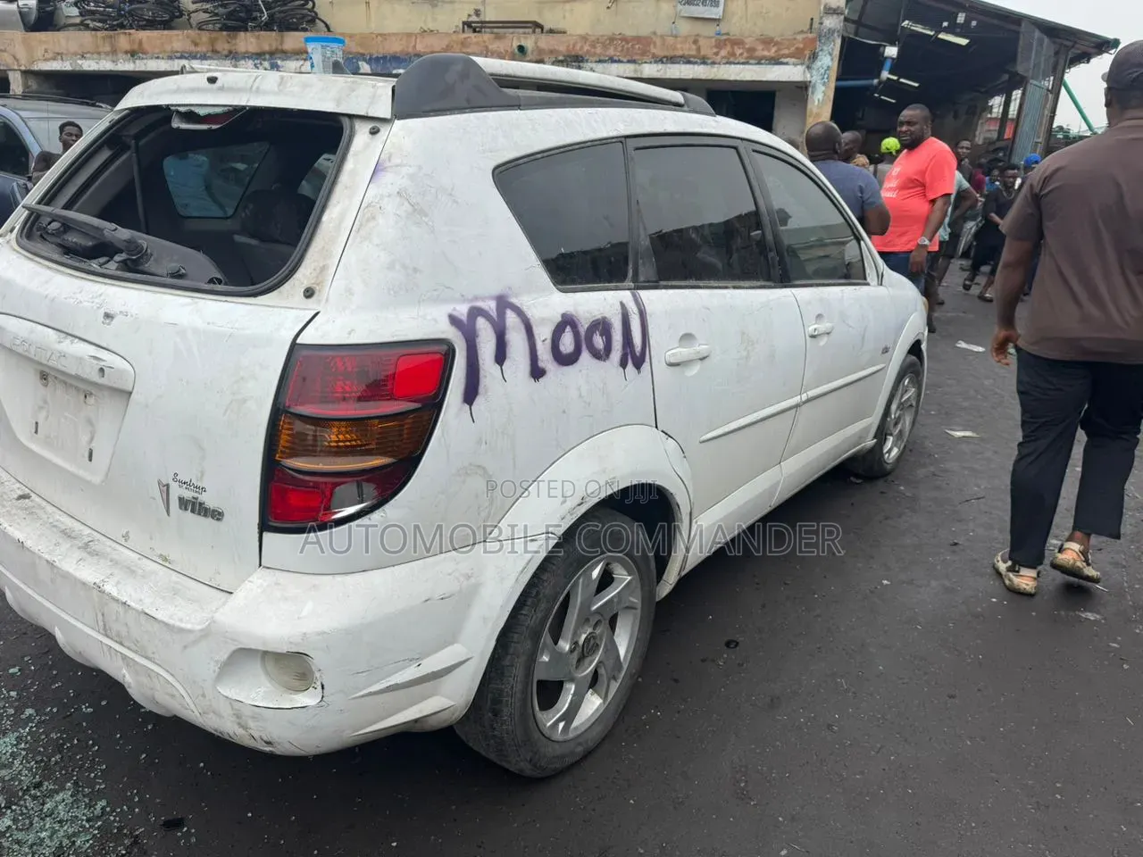 Pontiac Vibe 2006 White