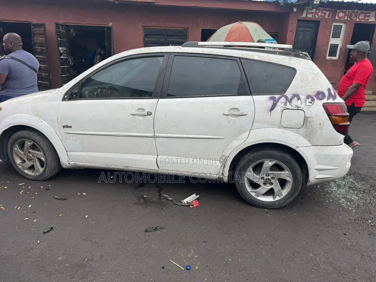 Pontiac Vibe 2006 White