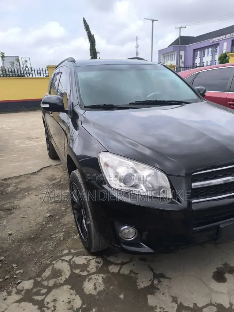 Toyota RAV4 2012 Black