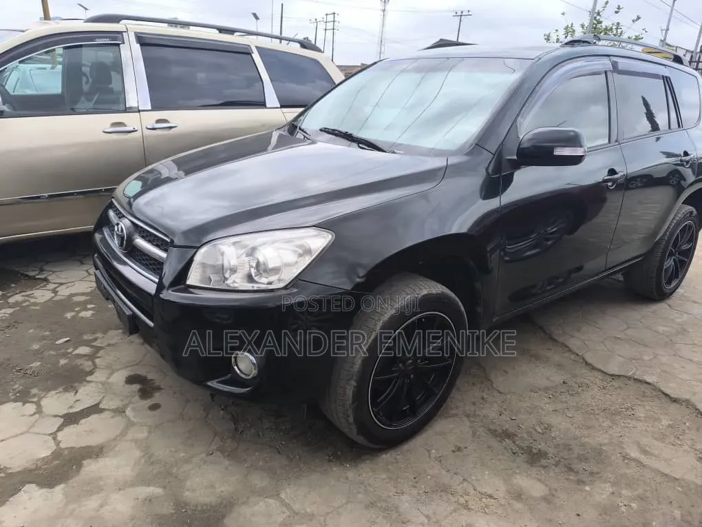 Toyota RAV4 2012 Black