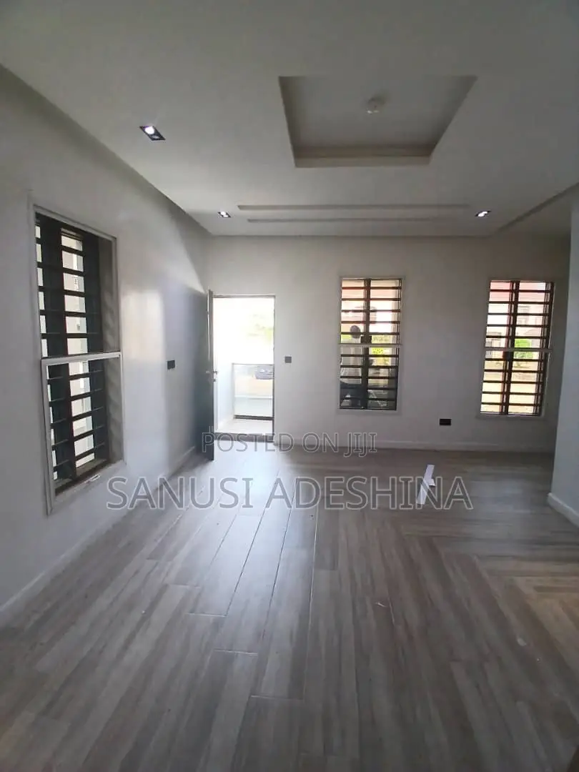 7bdrm Mansion in Asokoro Main ,Fct for sale
