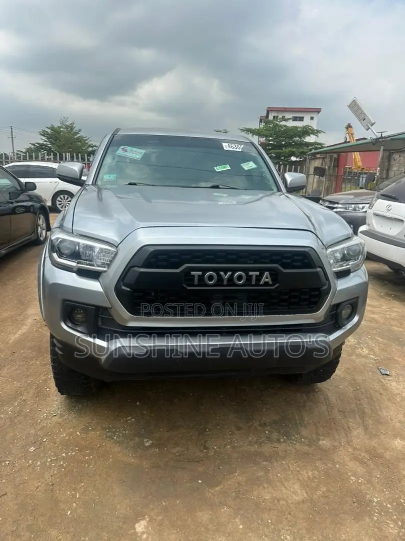 Toyota Tacoma 2015 Gray