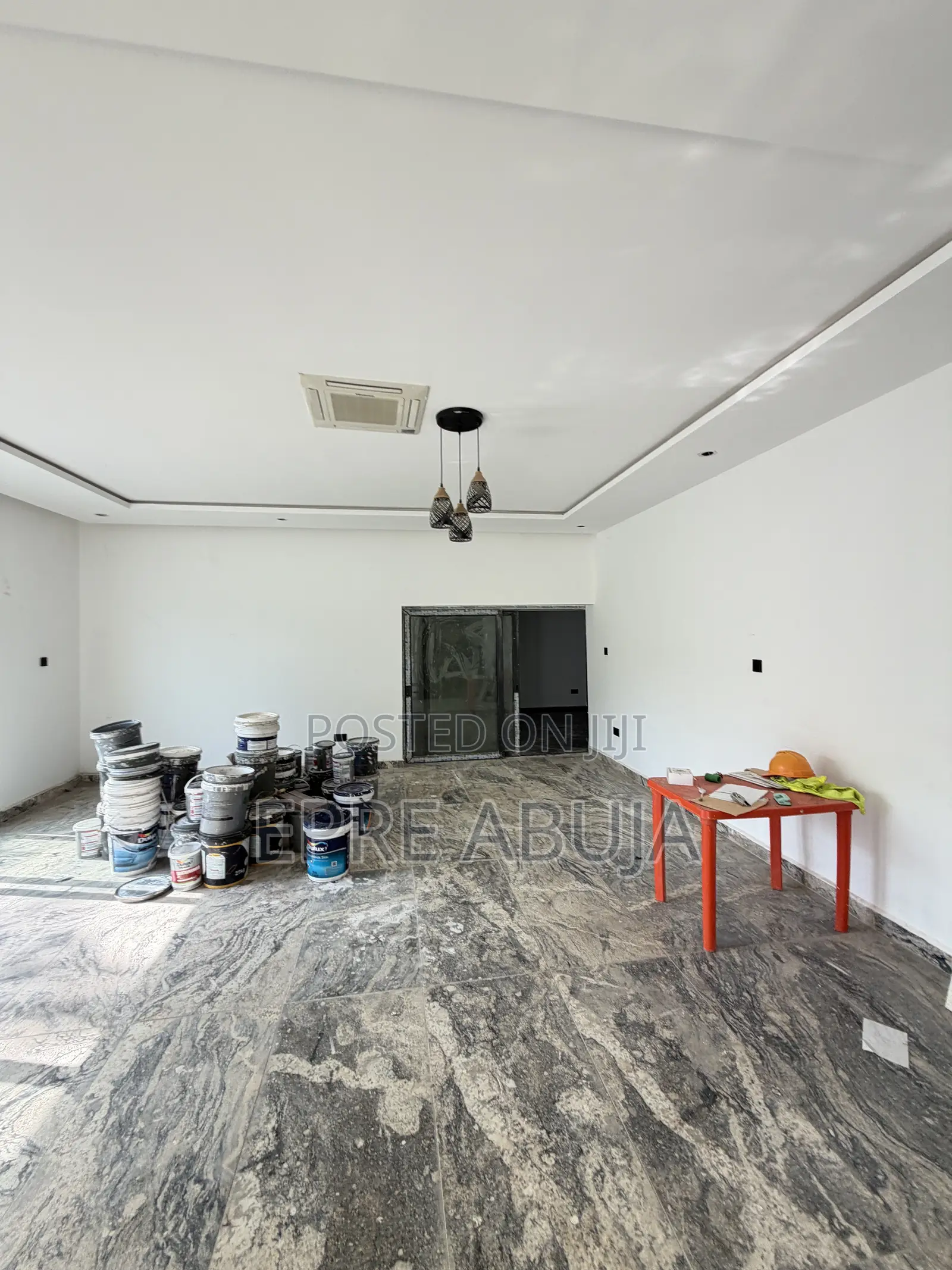 3bdrm Penthouse in Gwarinpa for rent