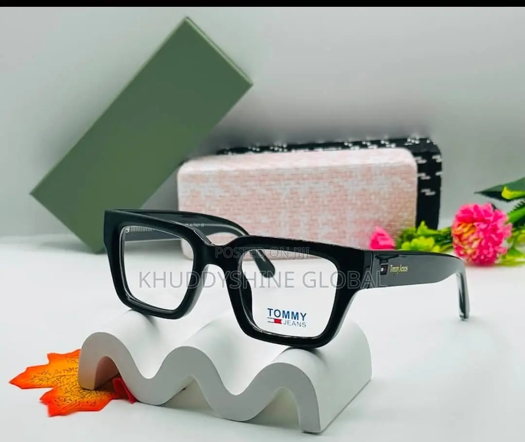 Black Rectangular Tommy Jeans Glasses Featuring Bold Branding