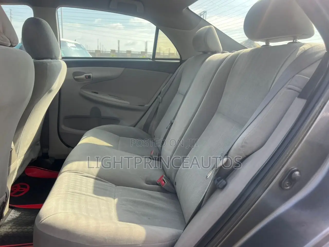 Toyota Corolla 2011 Gray