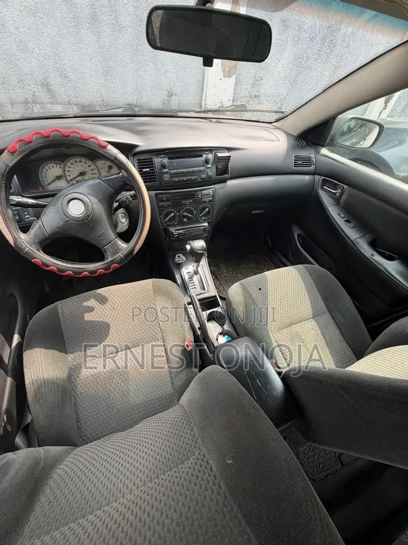 Toyota Corolla 2004 Gray