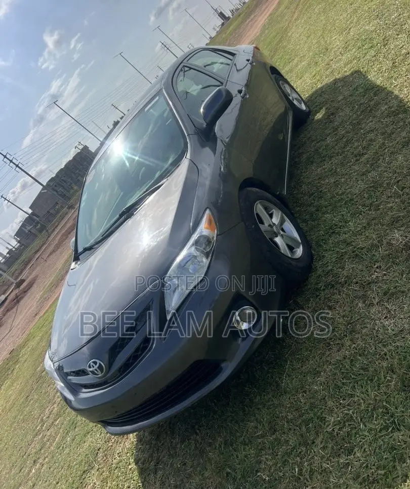 Toyota Corolla 2011 Gray