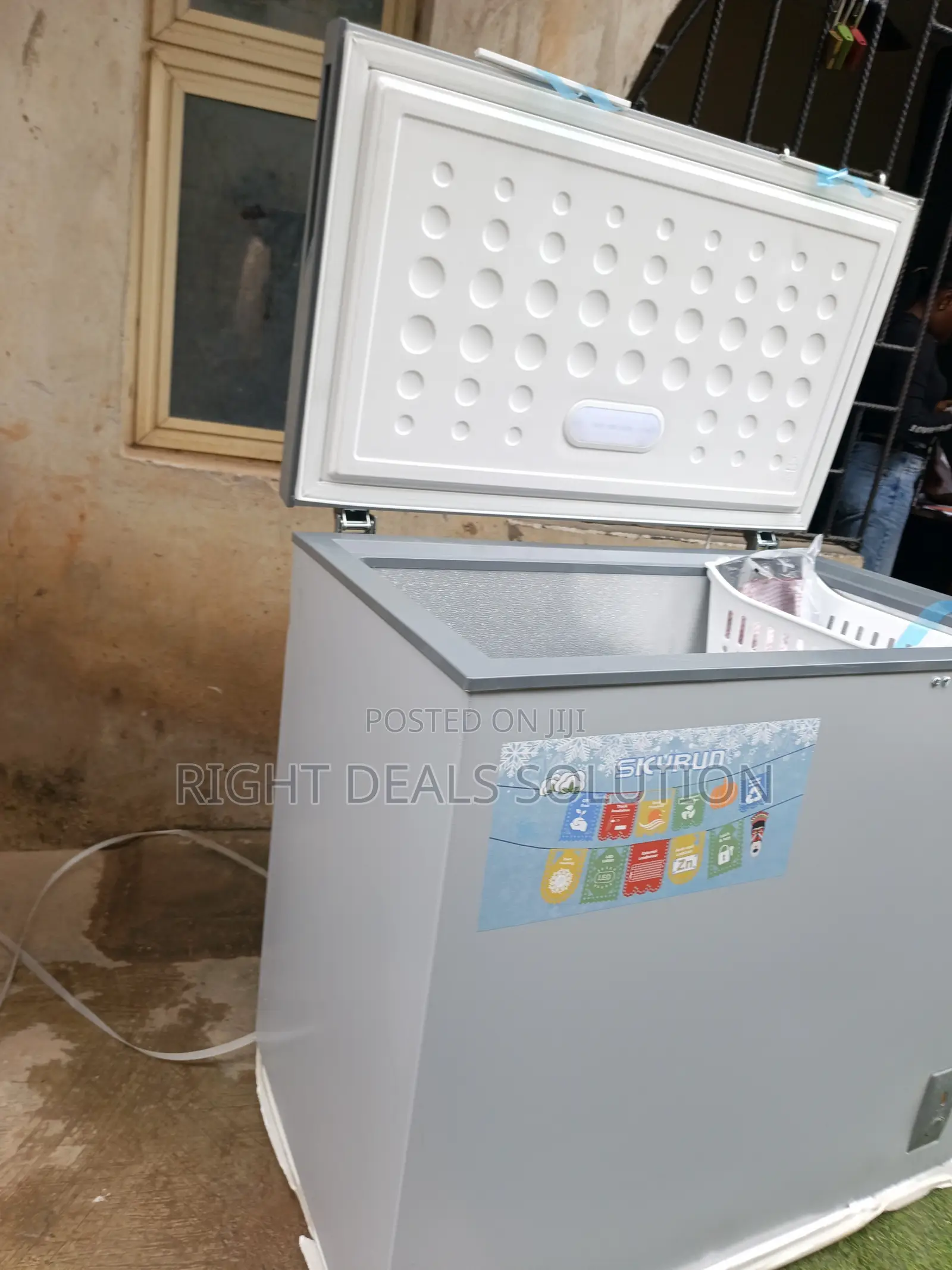 A Handy Freezer for Your Home or Store – Skyrun BD 200A Is the Best