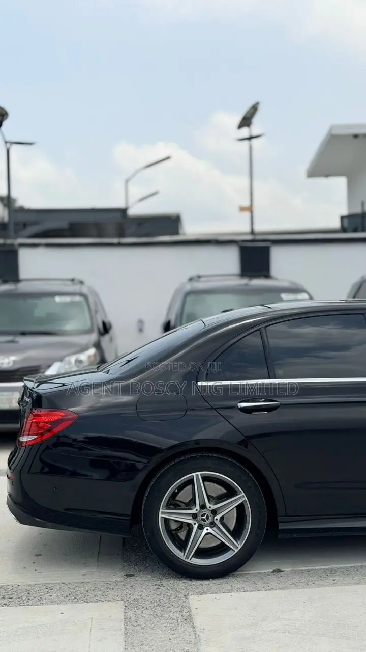 Mercedes-Benz E400 2018 Black
