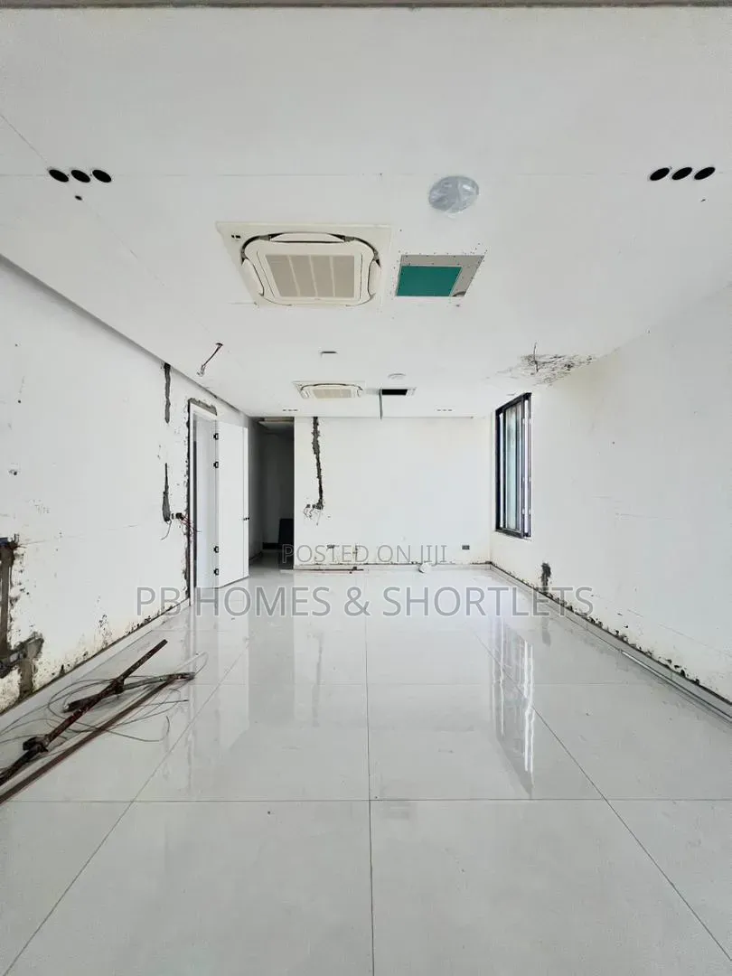 Furnished 5bdrm House in Banana Island for sale