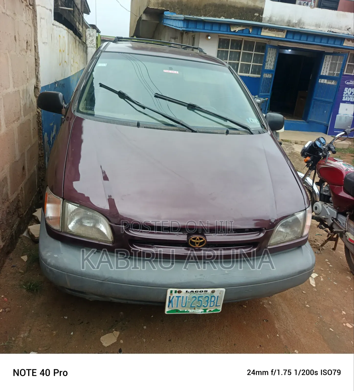 Toyota Sienna 1999 Red