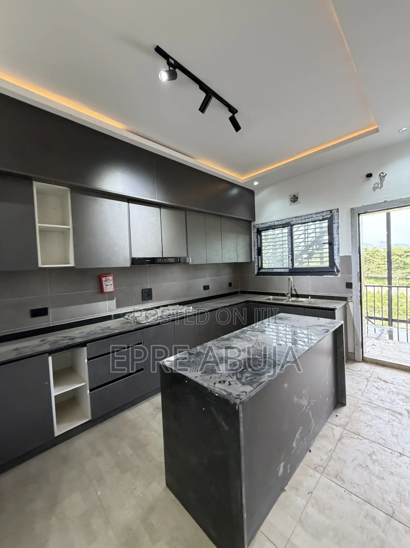 3bdrm Apartment in Gwarinpa for rent