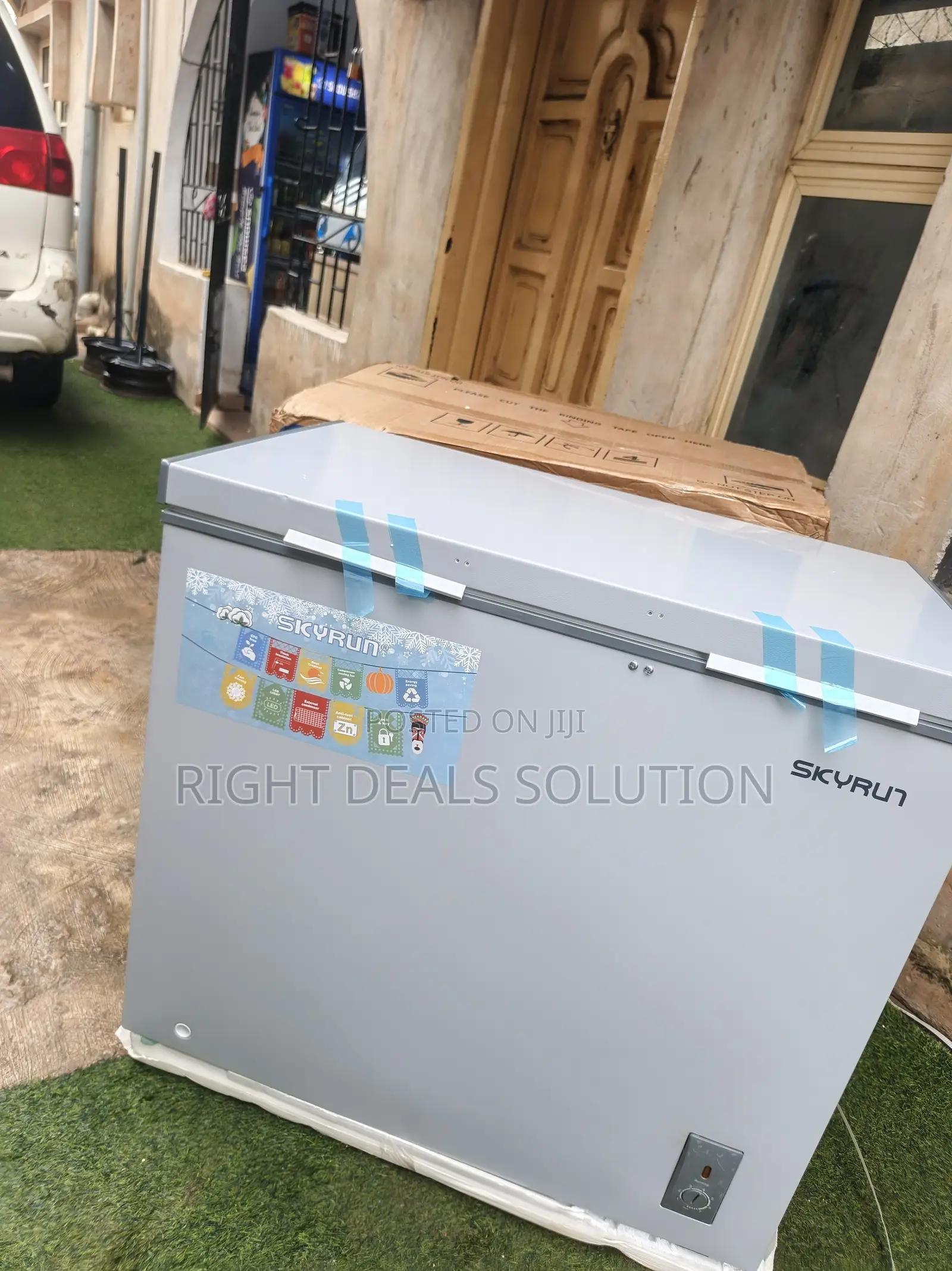 Store Meat, Fish, Chicken and More in Skyrun BD 200A Chest Freezer