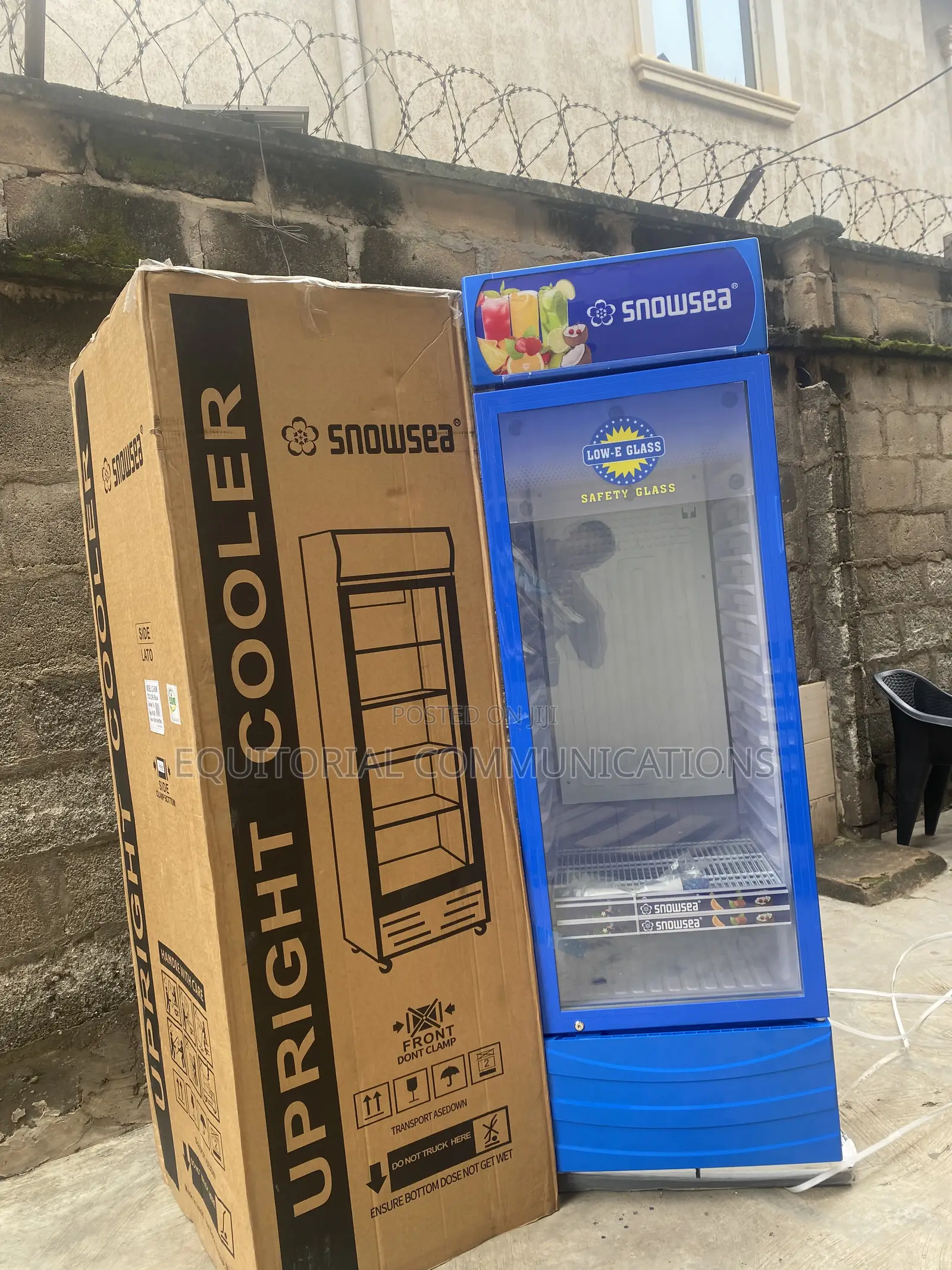 SnowSea Commercial Upright Glass Cooler