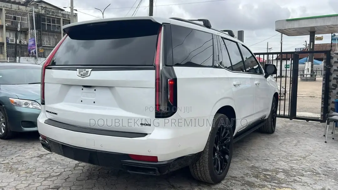Cadillac Escalade 2024 White