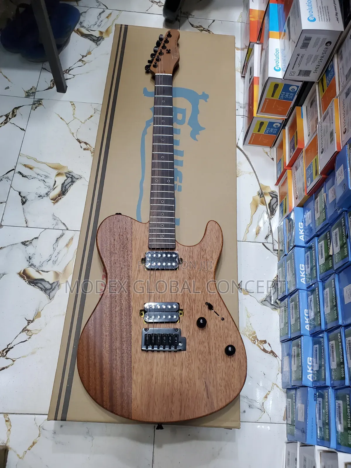 Tagima Tessy NTS (Natural Satin) Original Electric Guitar.