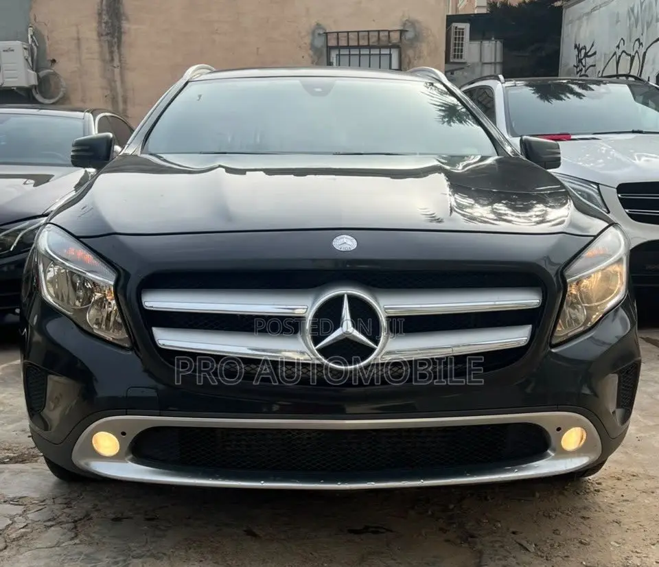 Mercedes-Benz GLA 250 2017 Black