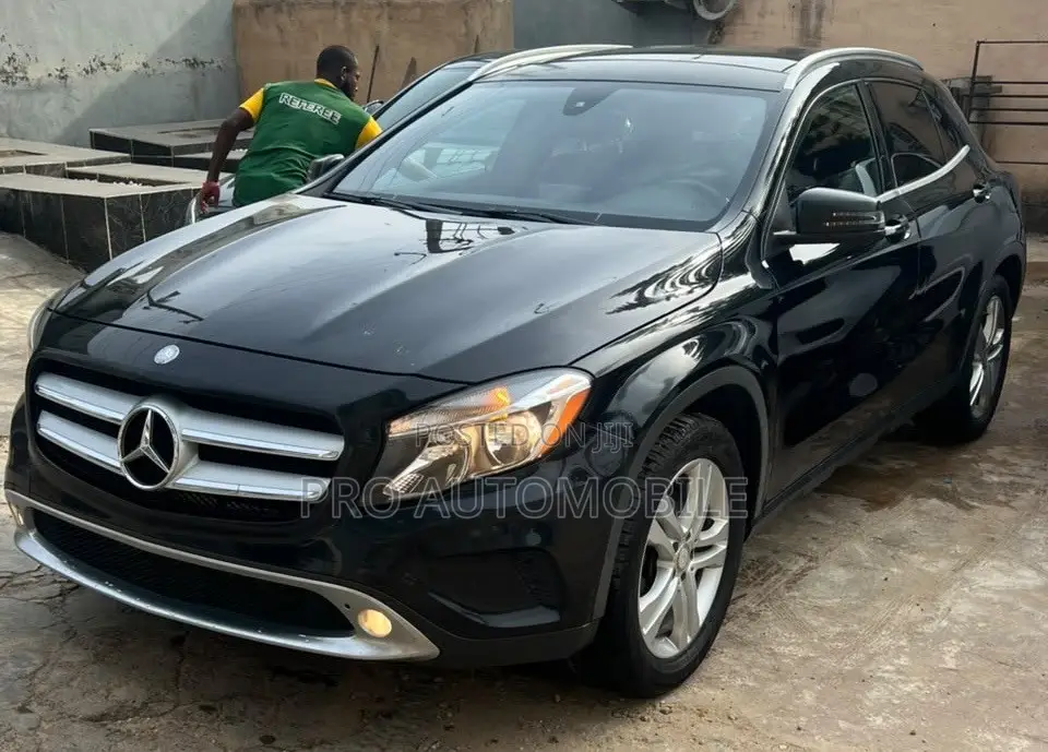 Mercedes-Benz GLA 250 2017 Black