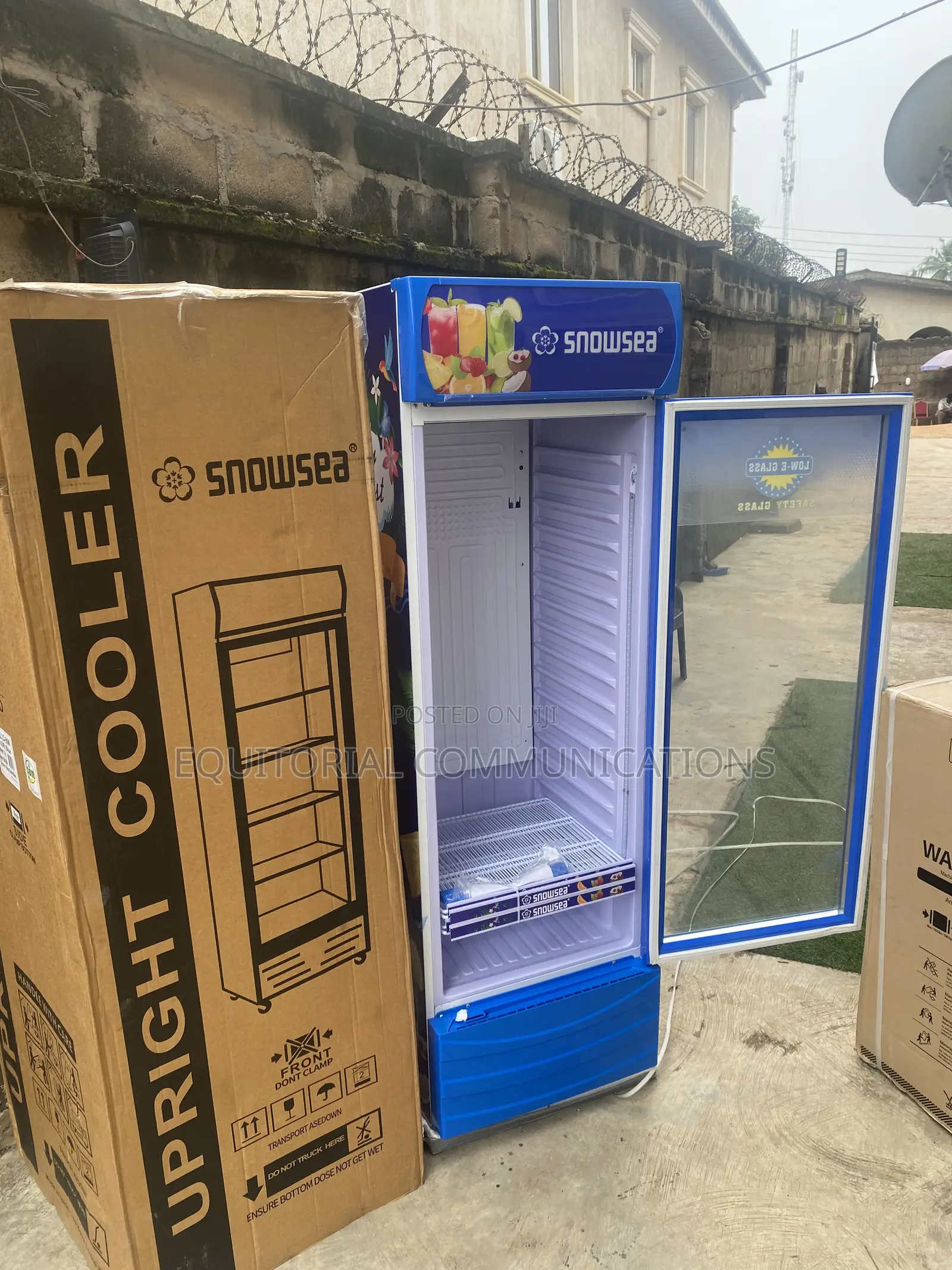 SnowSea 500L Upright Chilled Display Refrigerator