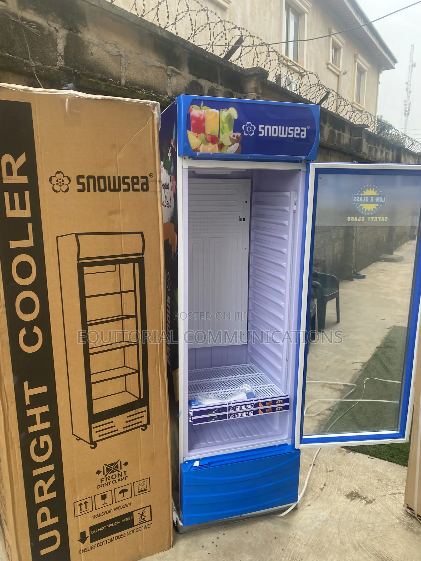 SnowSea 500L Upright Chilled Display Refrigerator