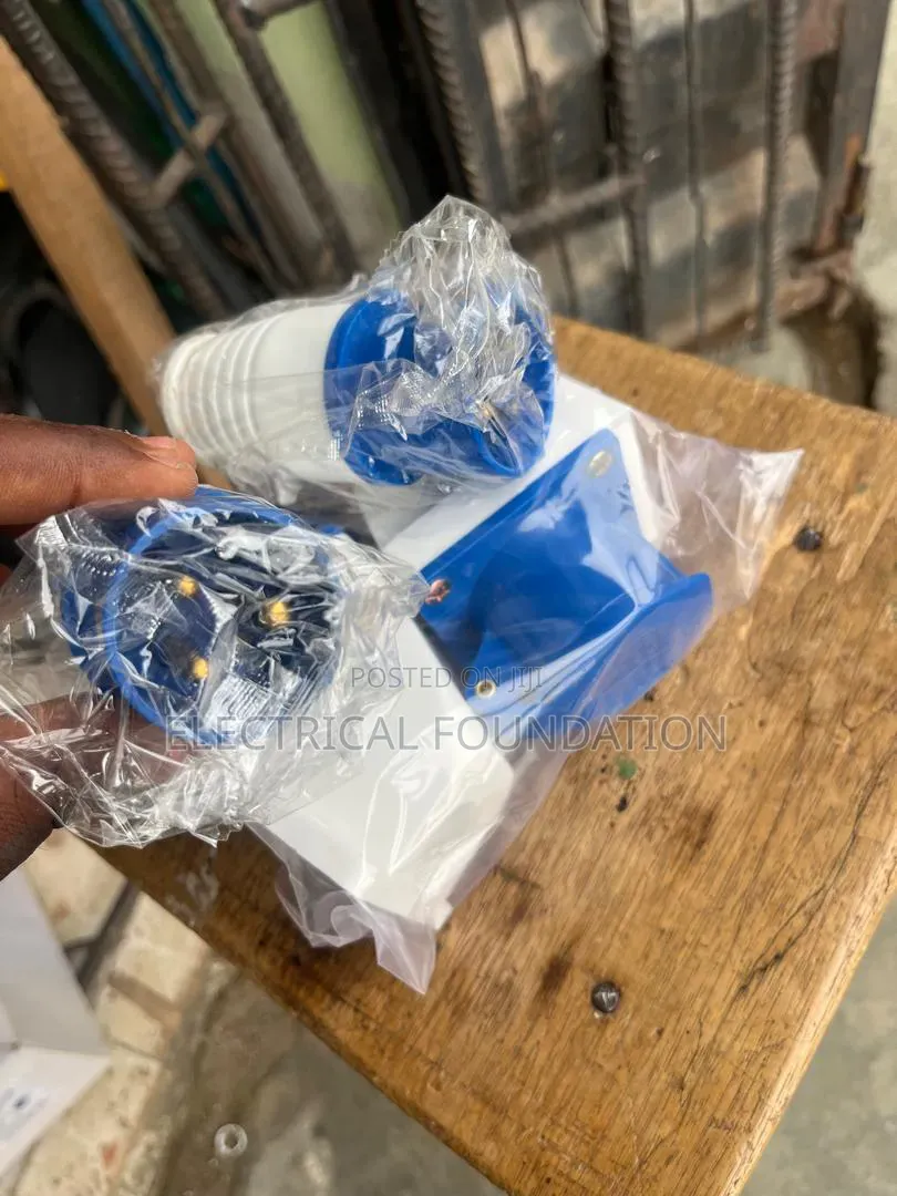 16AMP 3 Pin Industrial Socket and Plug