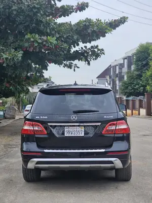 Mercedes-Benz M Class ML550 4MATIC 4dr SUV AWD (4.7L 8cyl Turbo 7A)