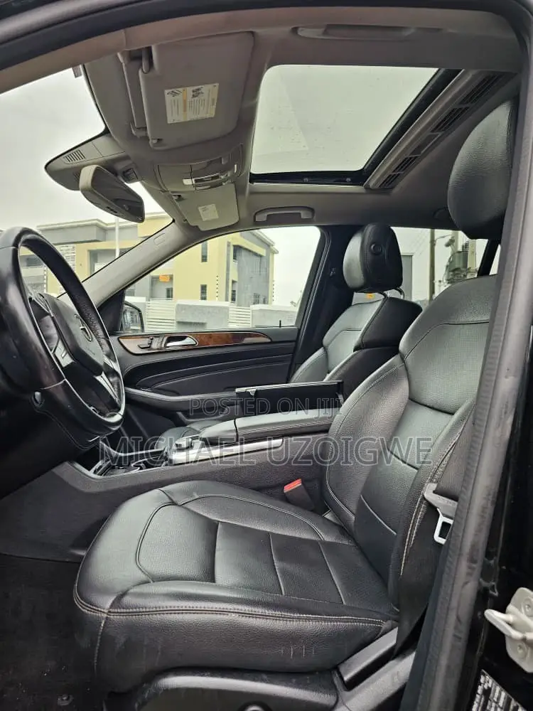 Mercedes-Benz M Class ML550 4MATIC 4dr SUV AWD (4.7L 8cyl Turbo 7A) Black
