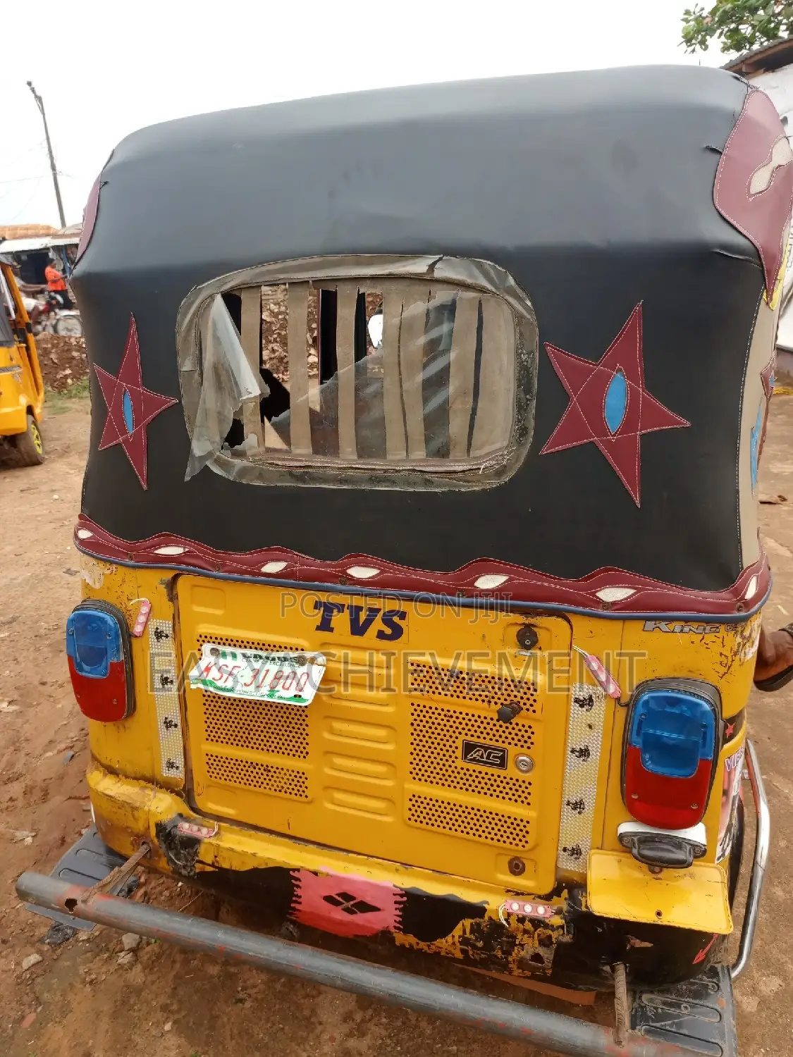 Tricycle 2023 Gray