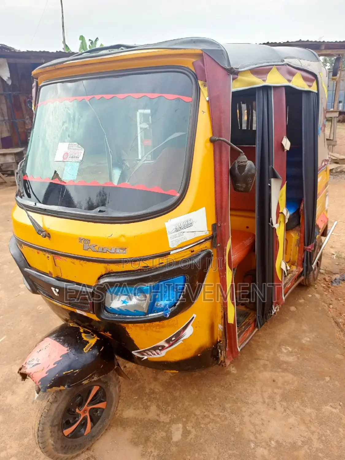 Tricycle 2023 Gray