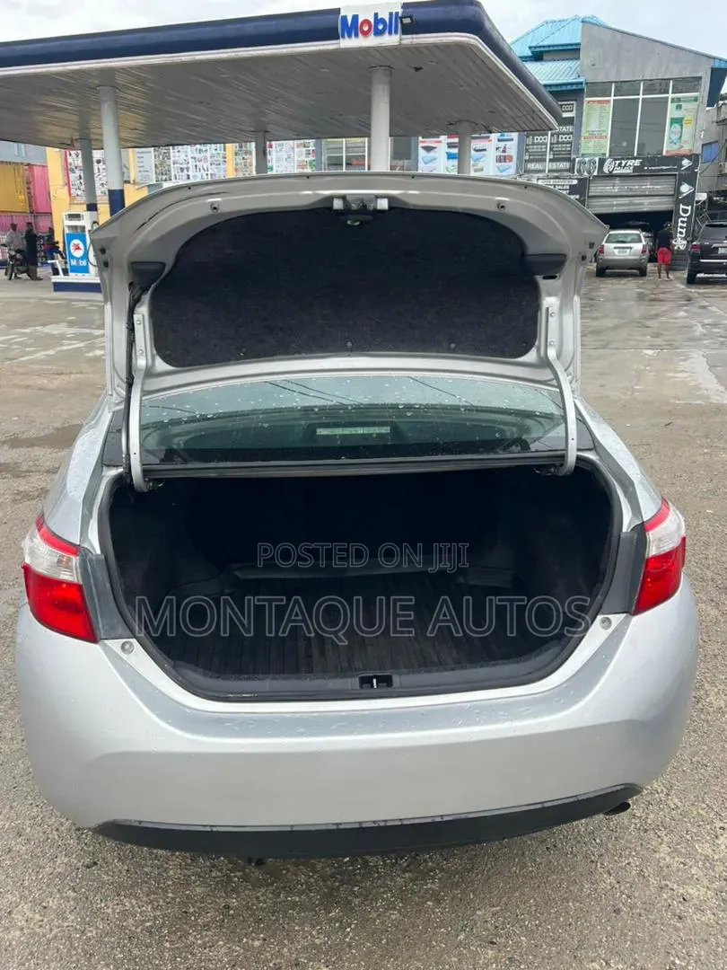 Toyota Corolla LE Eco 4dr Sedan (1.8L 4cyl CVT) 2016 Silver