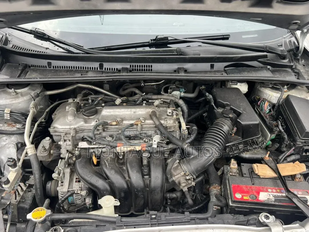 Toyota Corolla LE Eco 4dr Sedan (1.8L 4cyl CVT) 2016 Silver