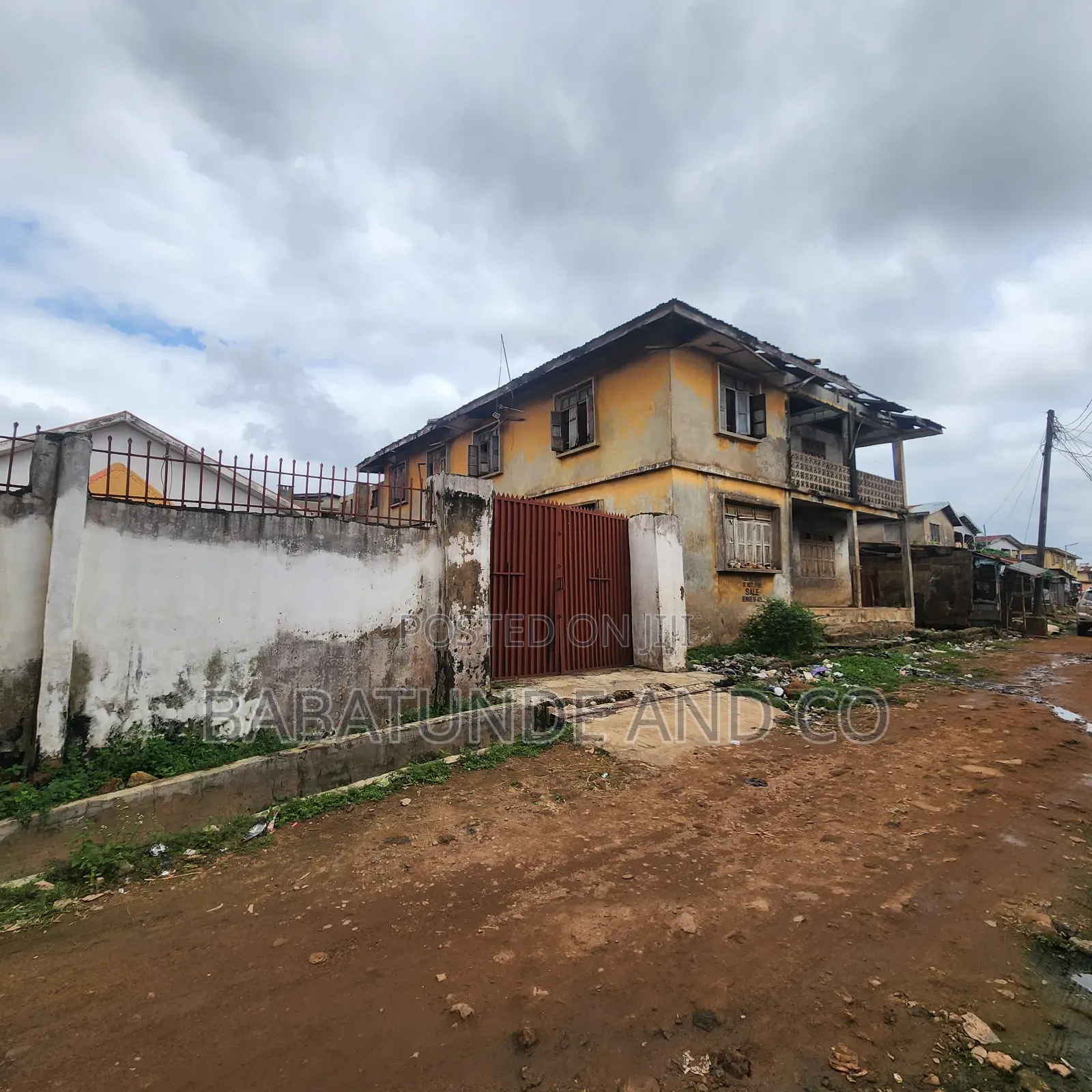 2bdrm House in Agbowo for sale
