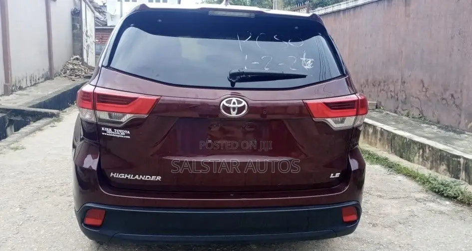 Toyota Highlander LE V6 2019 Burgundy
