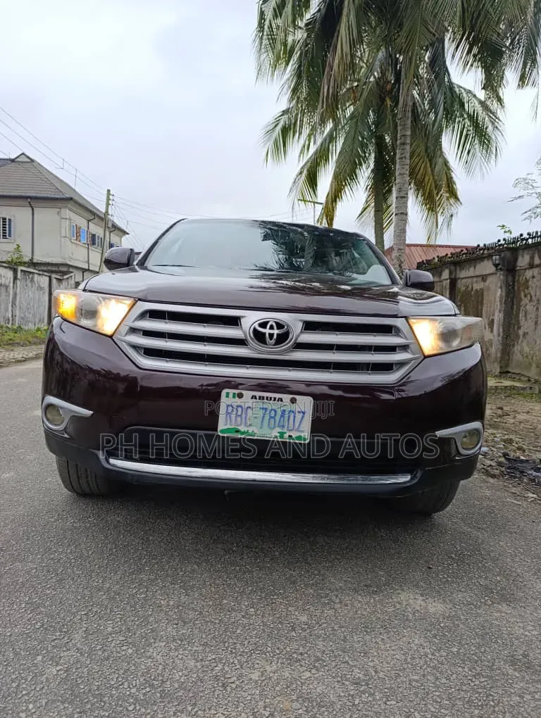 Toyota Highlander 2011 Red
