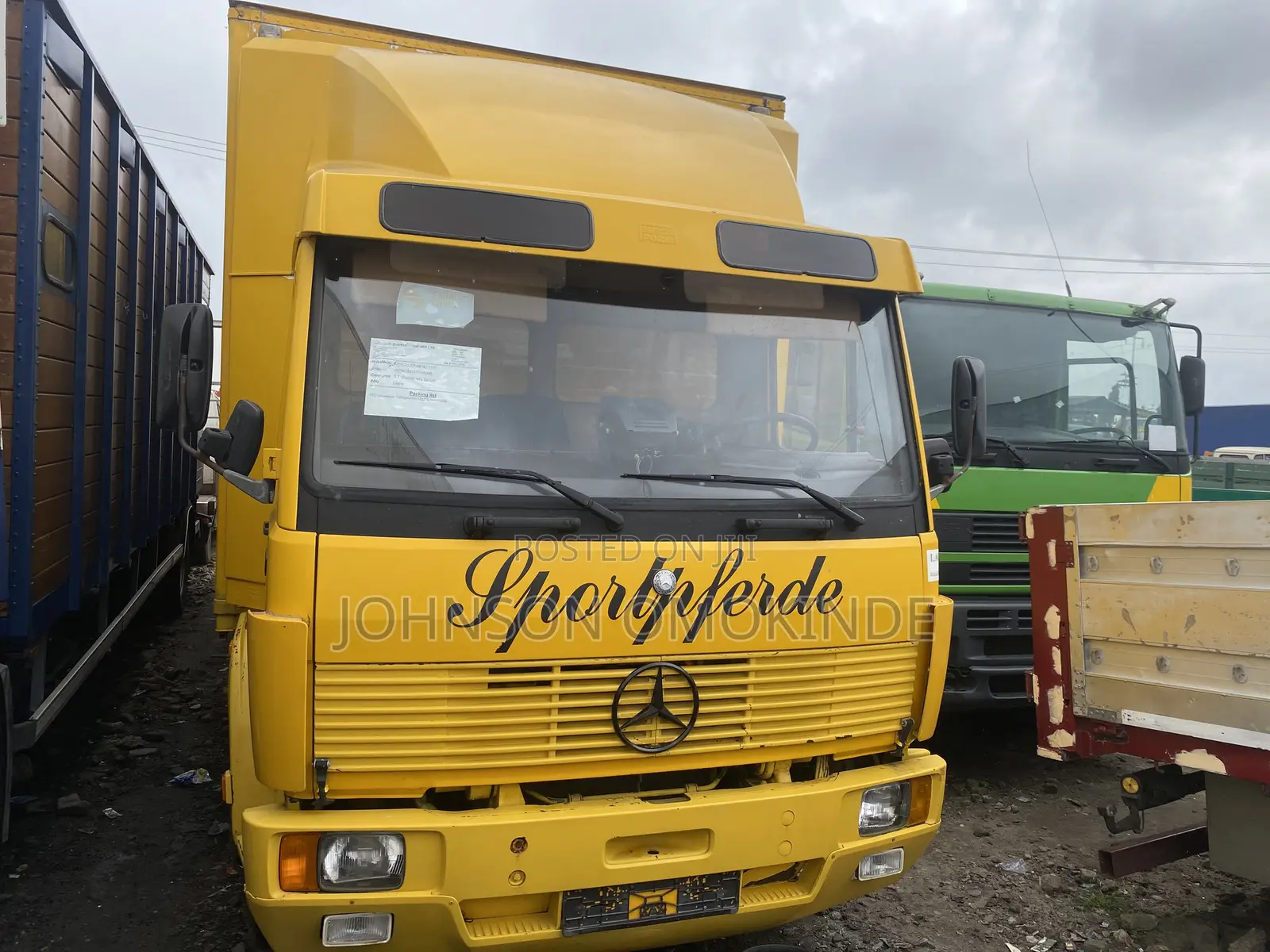 Mercedes Benz 1114 Container