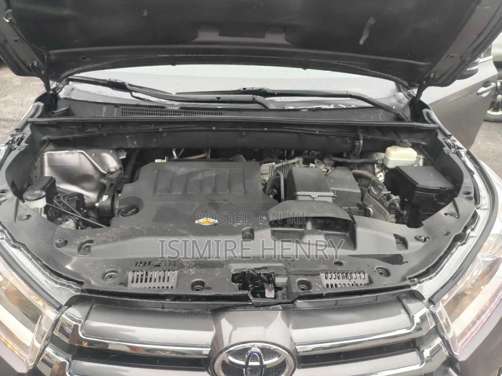 Toyota Highlander LE 4dr SUV AWD (3.5L 6cyl 6A) 2015 Gray