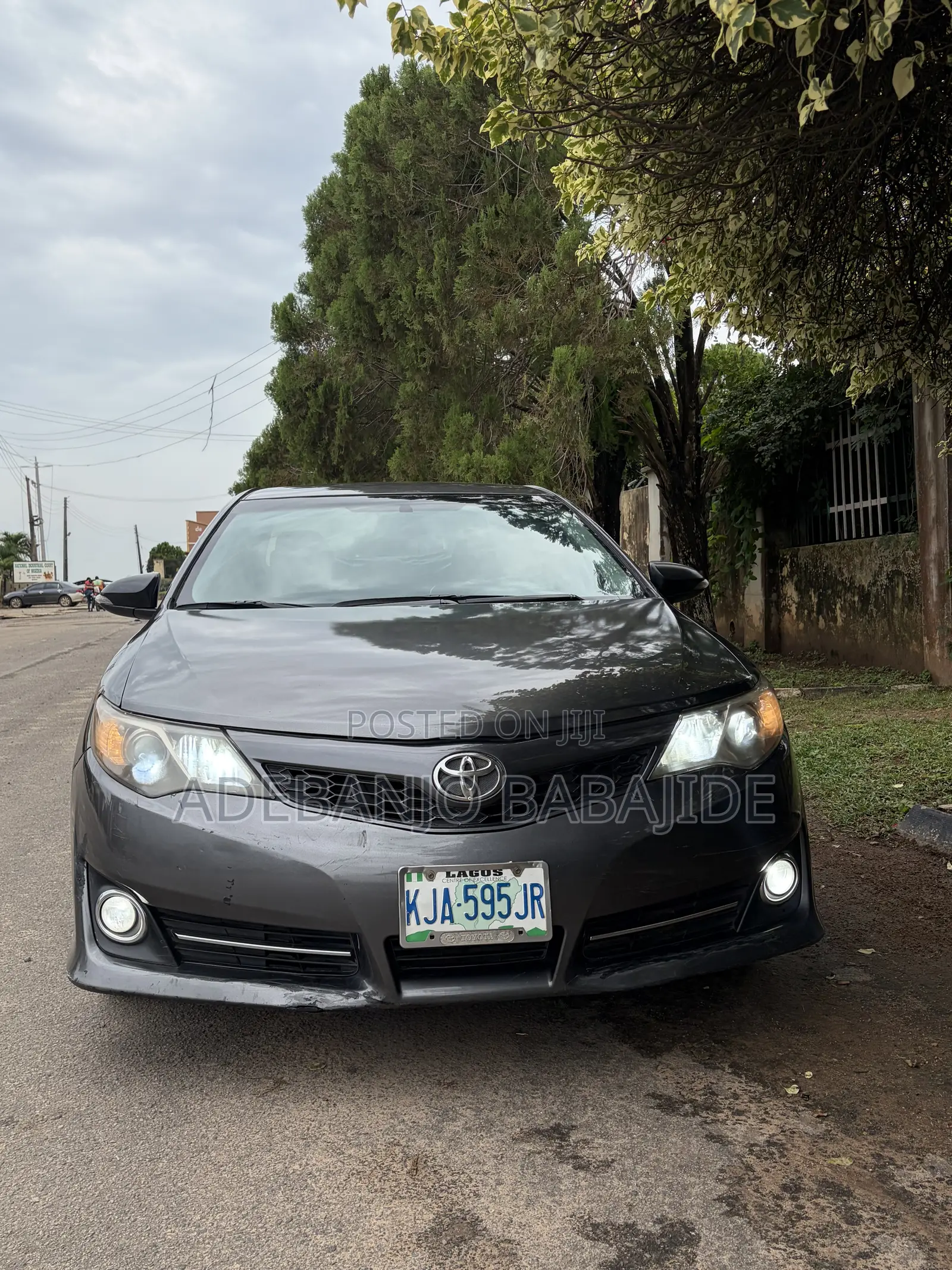 Toyota Camry SE 4dr Sedan (3.5L 6cyl 6A) 2014 Gray