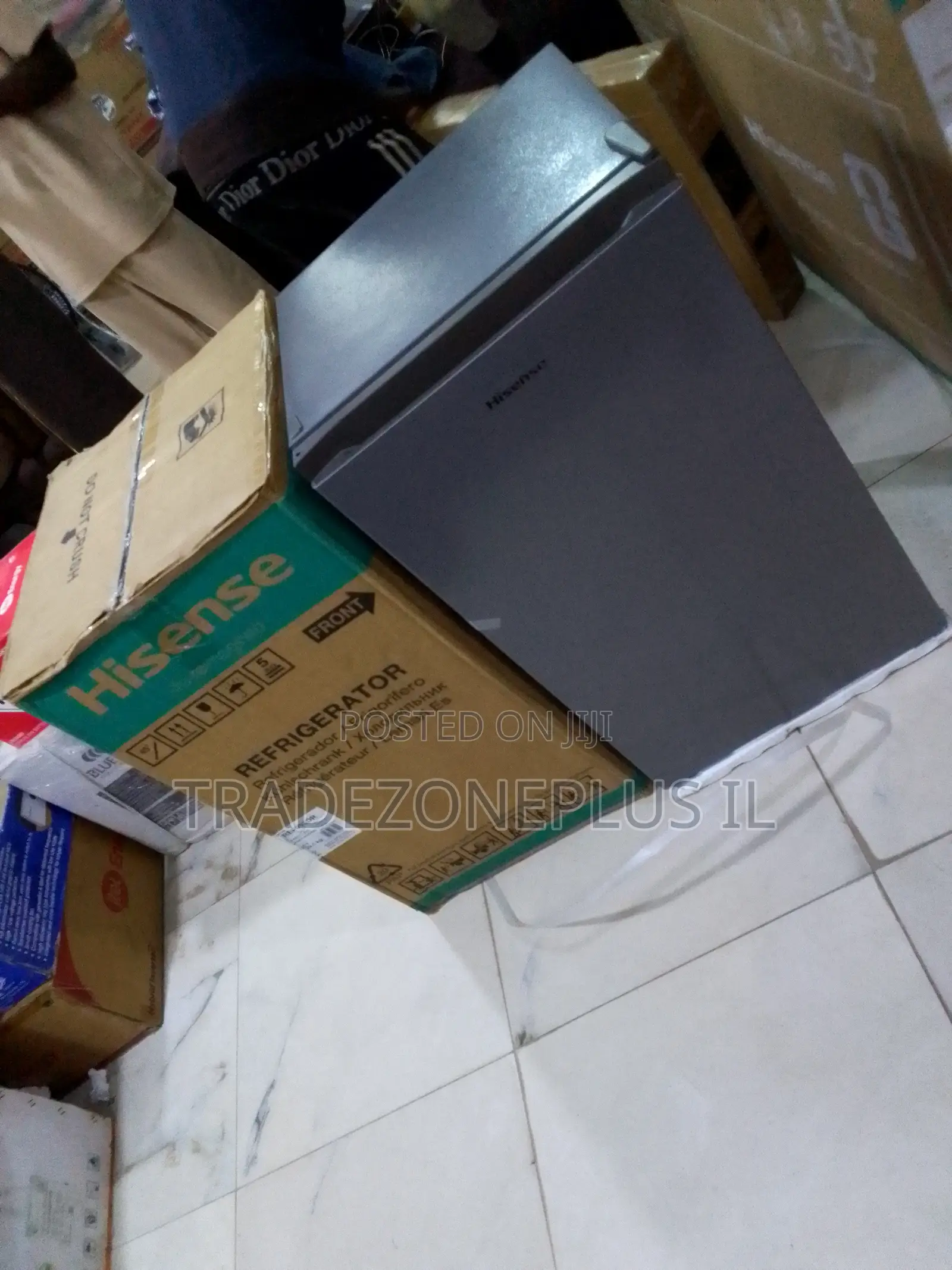 Keep Your Food Neatly Stored and Chilled With the Hisense 90L REF093DR