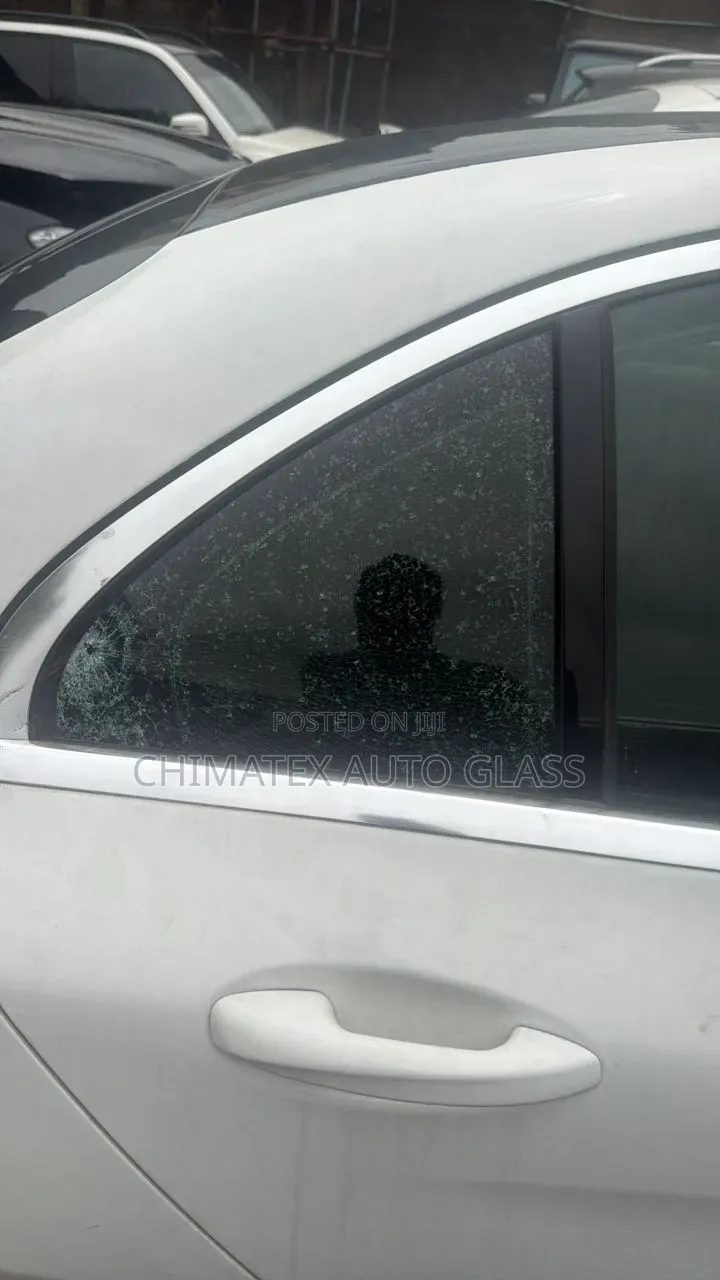 2016 C300 Rear Body Vent Glass Available @Chimatex