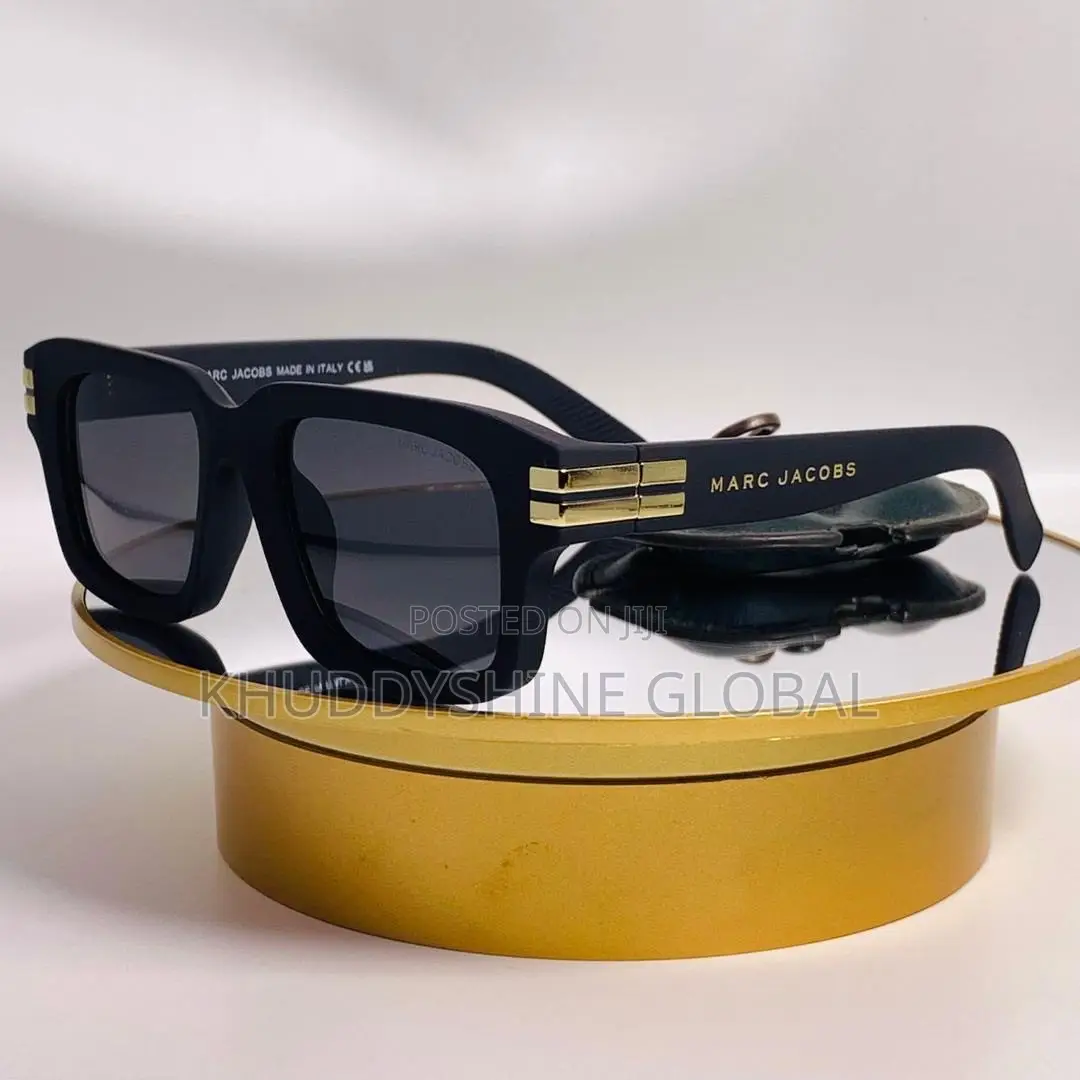 Black Marc Jacobs Square-Frame Sunglasses Featuring Distinct Gold-Tone