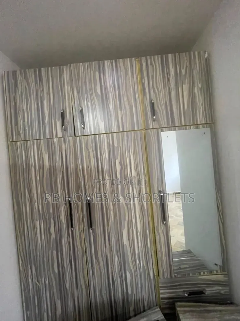 3bdrm Apartment in Oke Ira / Ajah for rent