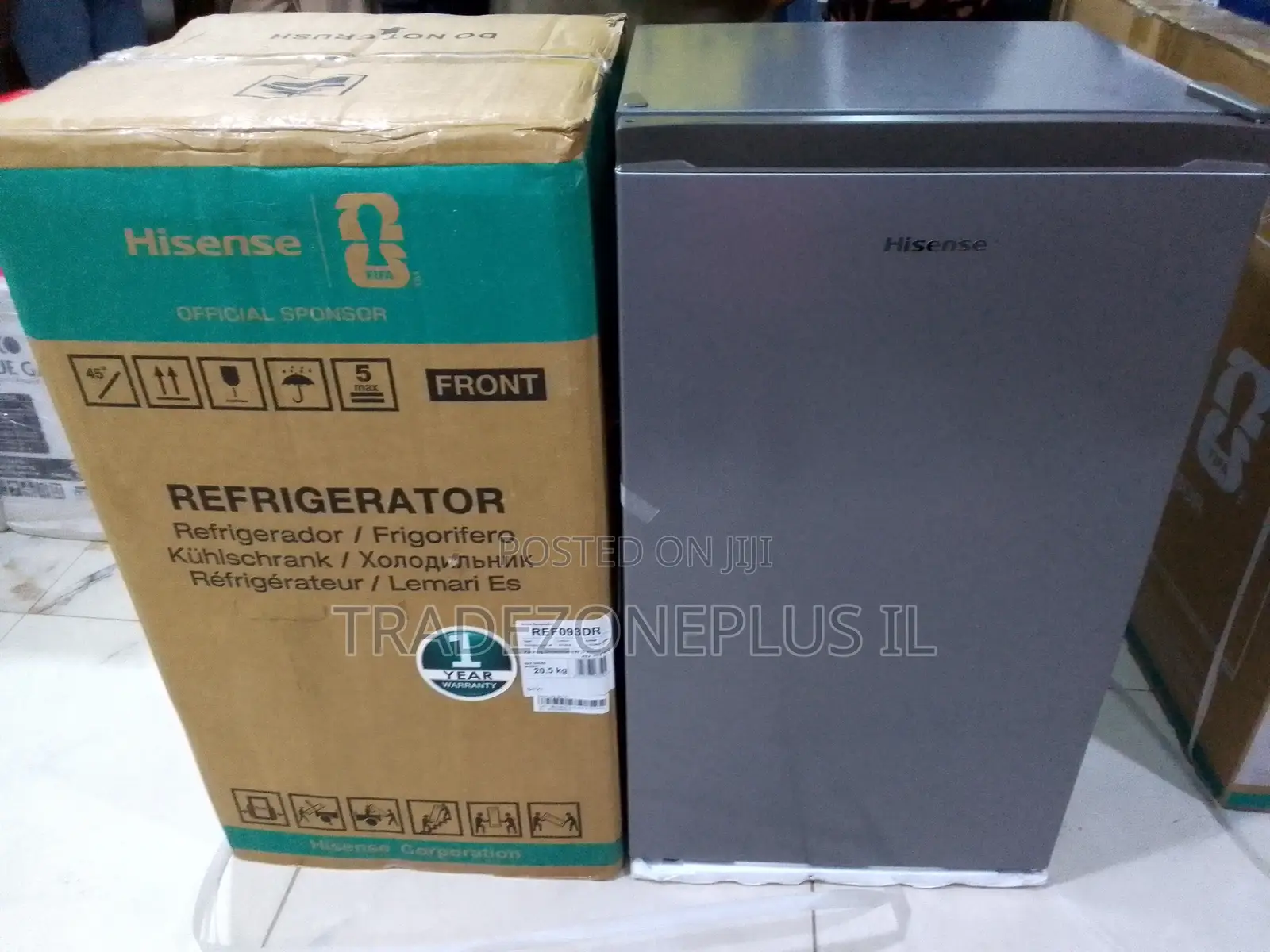 The Hisense REF093DRR 90L Refrigerator Makes Storing Food and Beverage
