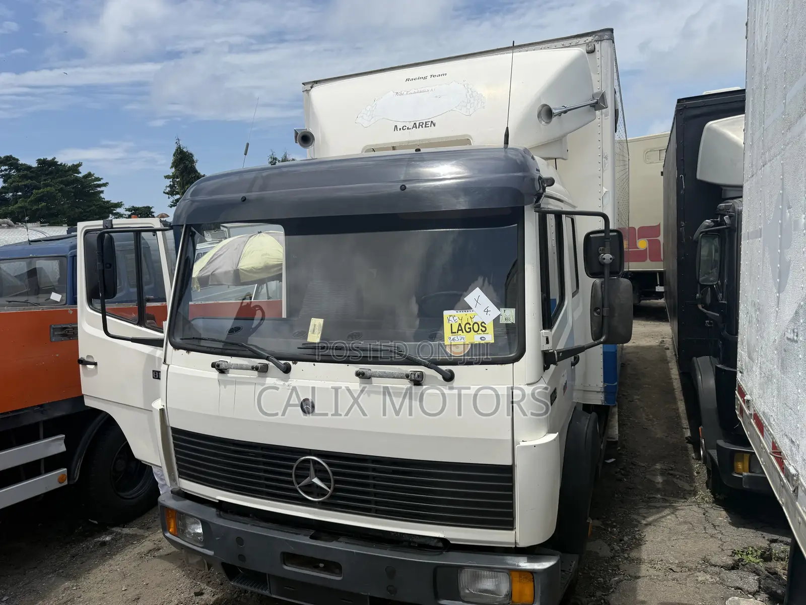 Foreign Used Mercedes Benz 814 Truck With 20feets Container Body.