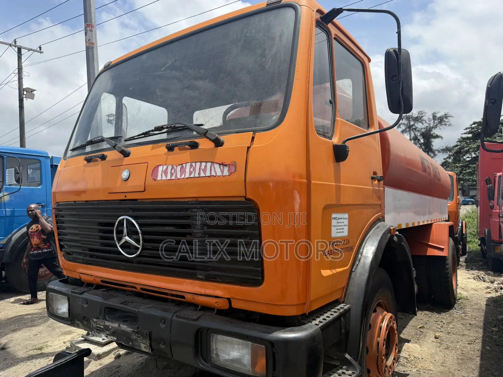 Foreign Used Mercedes Benz Water Tanker Truck.
