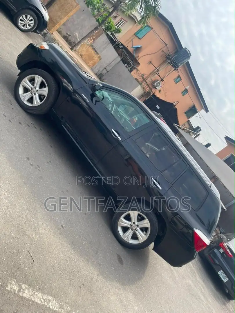 Toyota Highlander Limited 2010 Black