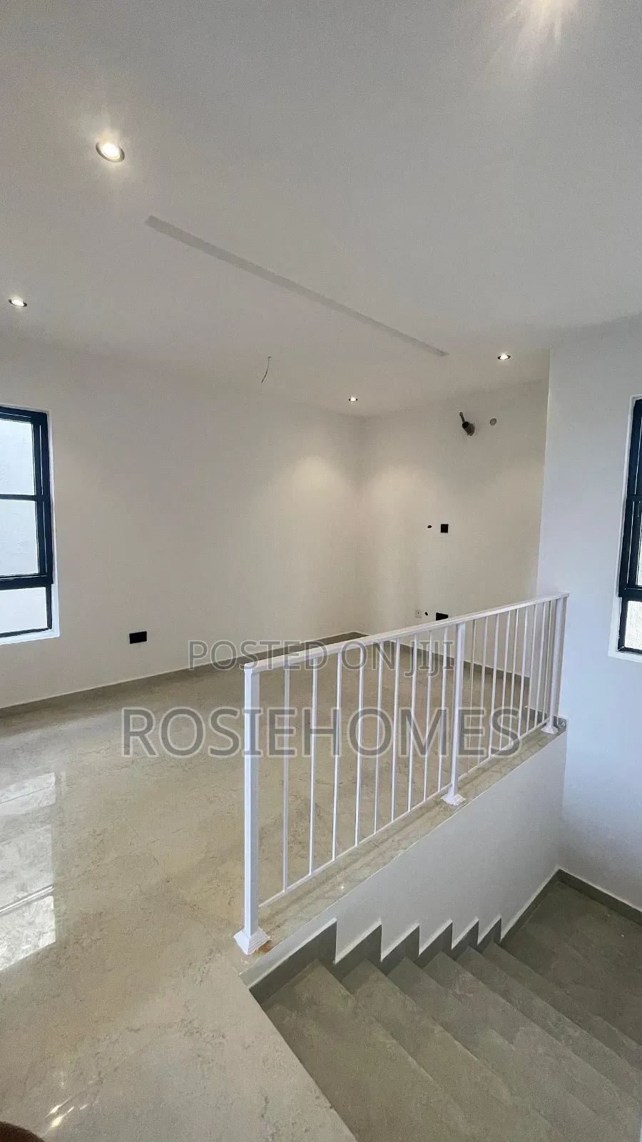 5bdrm Duplex in Osapa London for sale