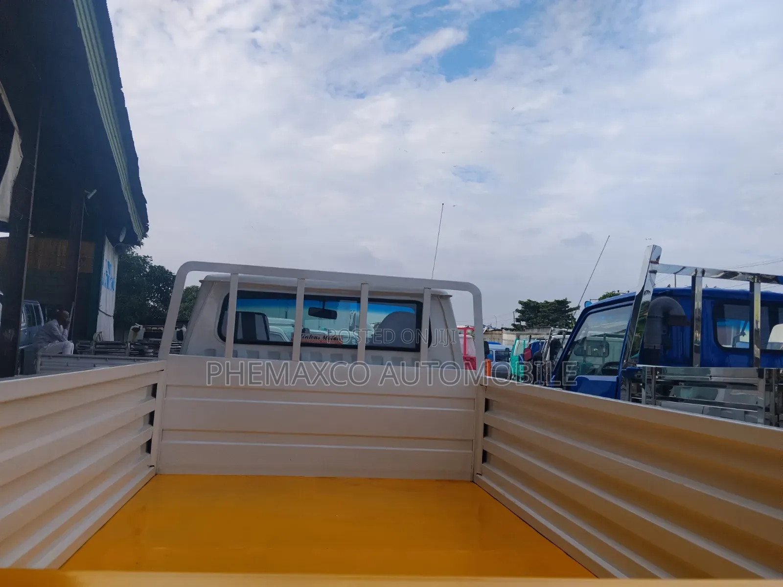 Toyota Dyna150 10ft Cargo